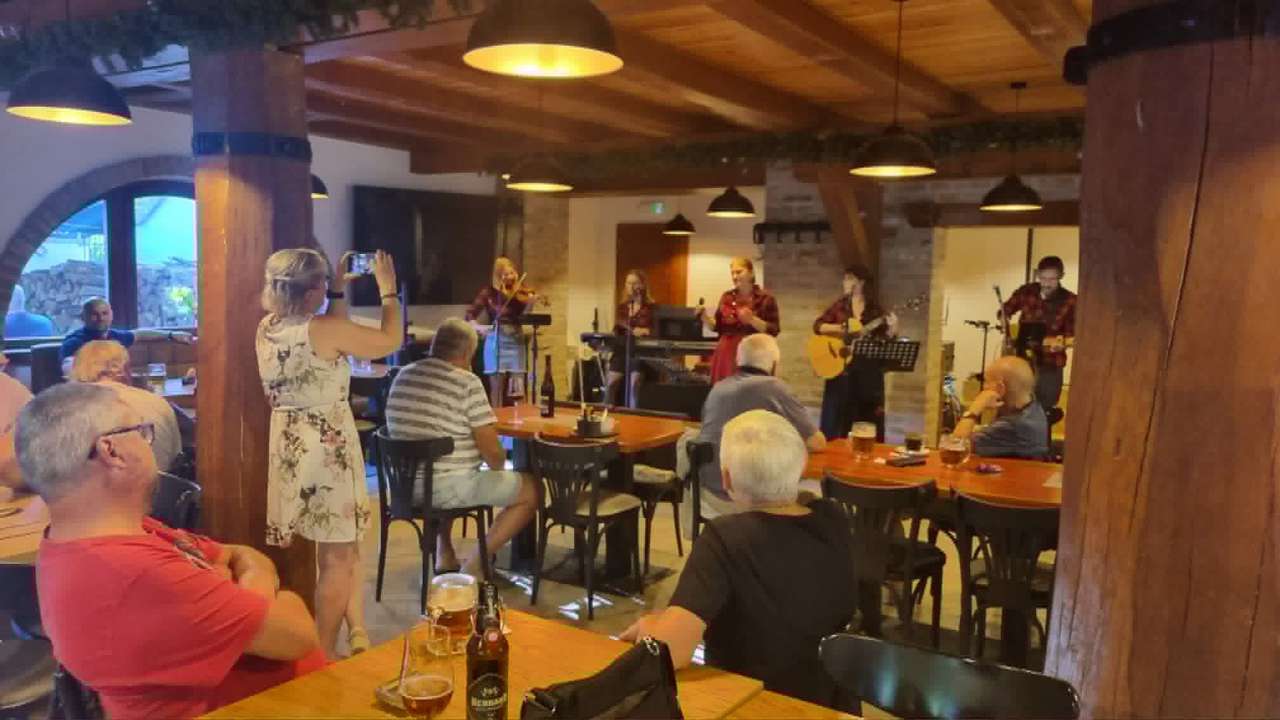 Řezband — kapela na pódiu